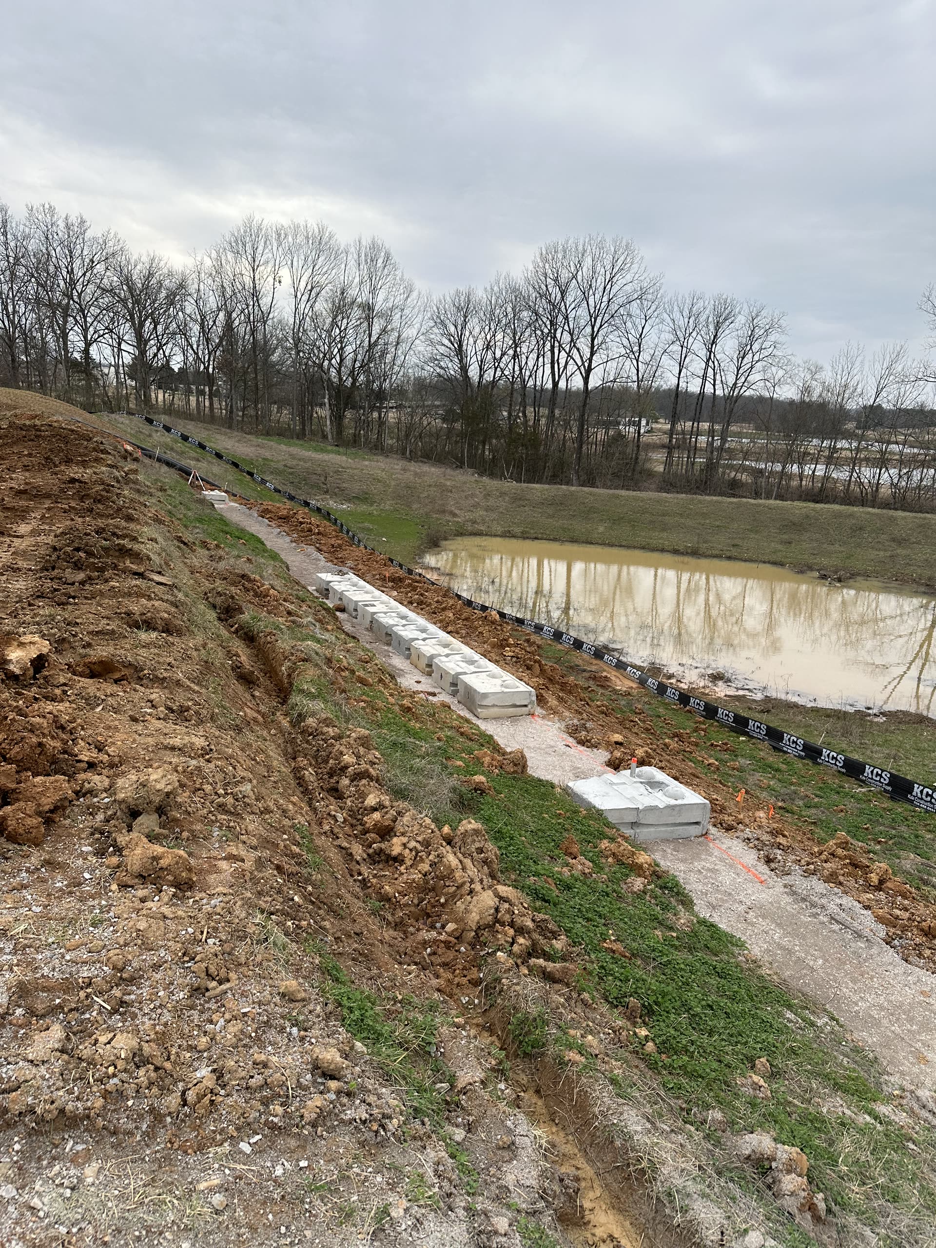 Retaining wall installation Cedar Bluff Knoxville TN - block wall construction